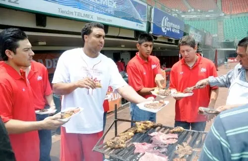 Viajaron los Diablos a Cancún para dar el primer golpe ante Tigres