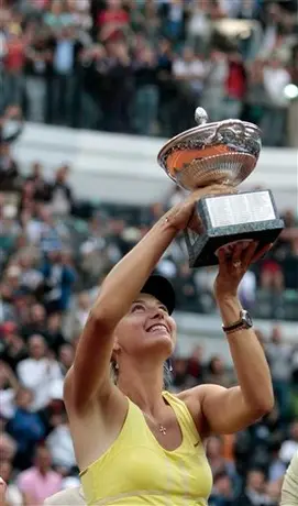 Sharapova se corona en Roma y rompe sequía de títulos