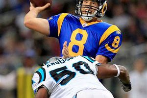 Sam Bradford lanza dos pases de touchdown y Carneros gana 20-10 a Panteras
