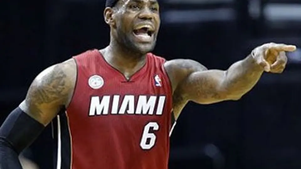 Bryant y LeBron lideran lista titulares del Juego de las Estrellas