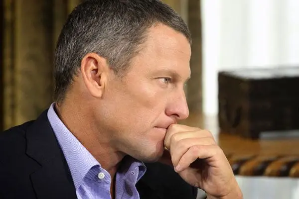 COI pide a Armstrong colaboración con autoridades antidopaje