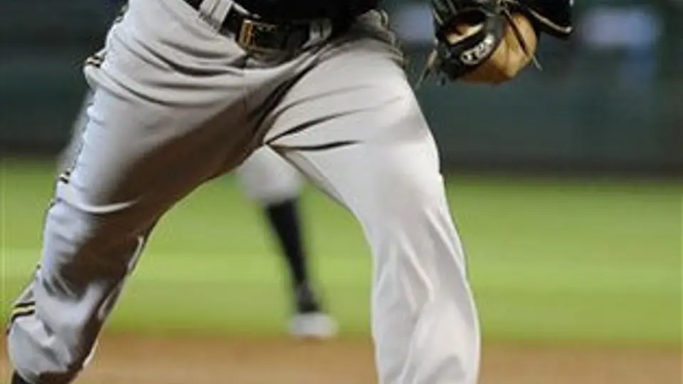 Gallardo se lleva la victoria en el triunfo de Milwaukee sobre Houston 8-1