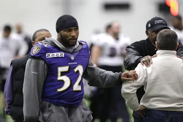 Ray Lewis no piensa en ser entrenador