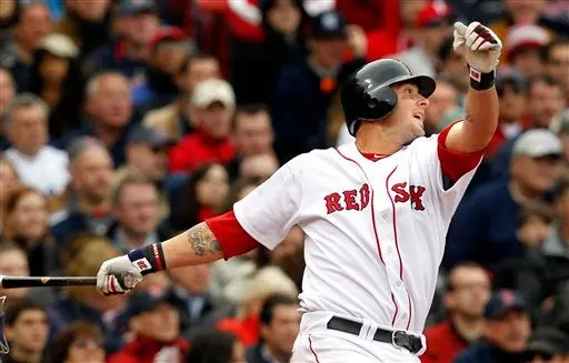 El Titán colabora en primera victoria de Boston en la temporada