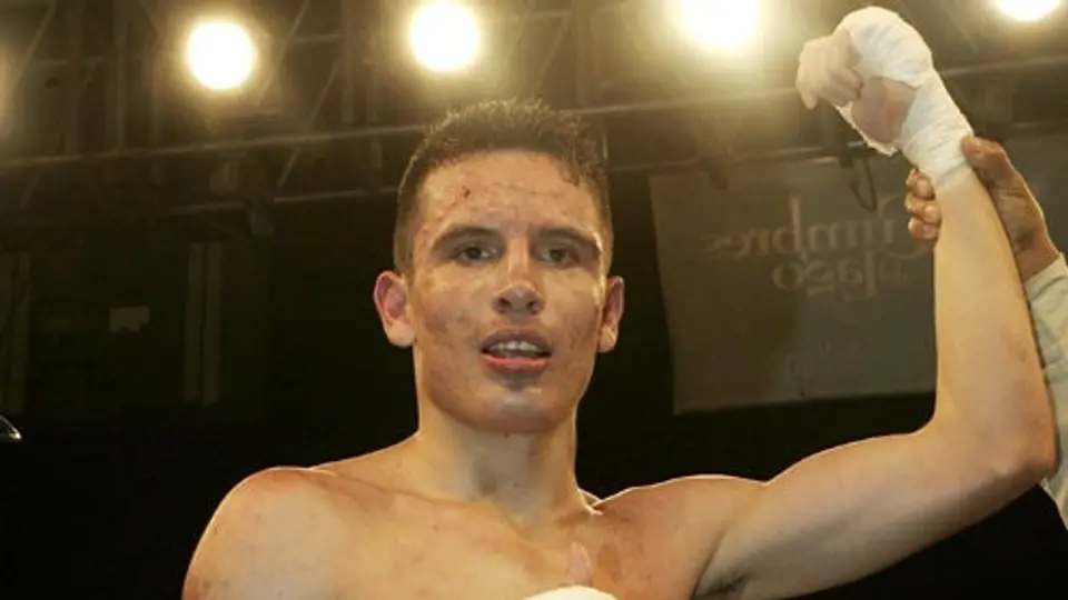 Omar Chávez y Páez Jr. noquean en Mexicali