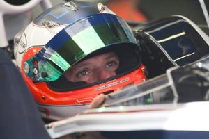 Barrichello es cauto acerca de Checo Pérez