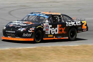 Quiroga, satisfecho por mantenerse líder en la Nascar México