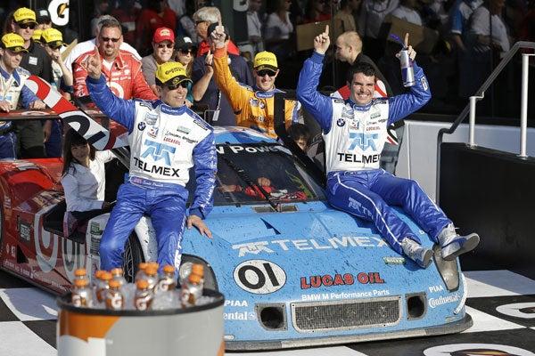 Para Scot Pruett es el quinto triunfo en esta legendaria carrera | FOTO: AP