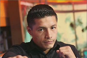 Jhonny González expondrá su título ante Caballero