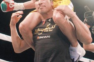 Cermeño duró poco, Montiel acabo con él en dos rounds