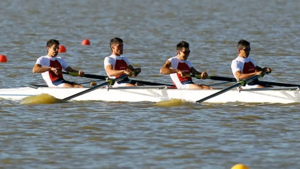Chilenos que ganaron bronce corrieron en bote alquilado