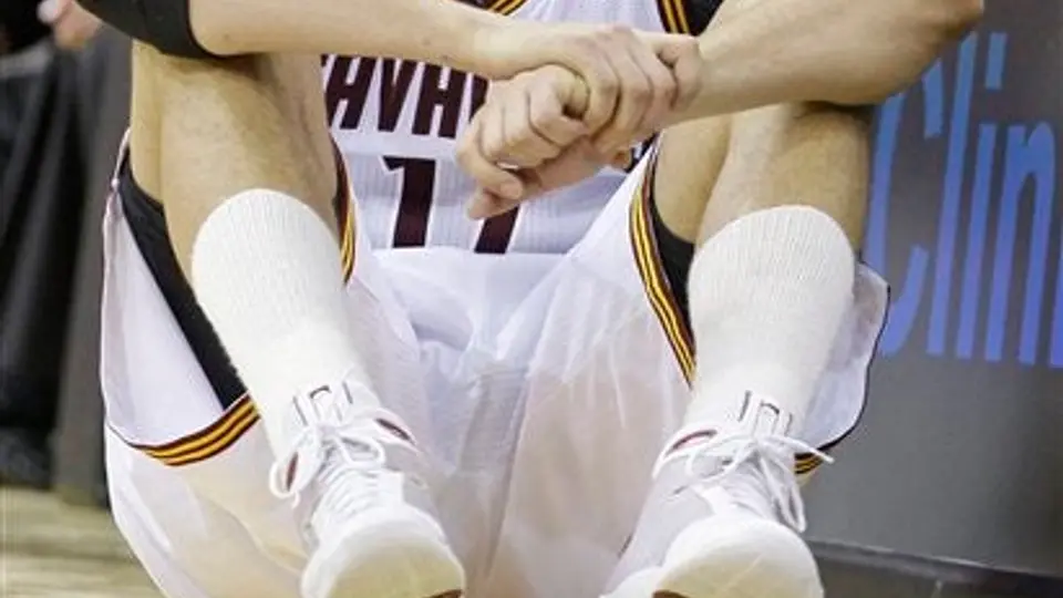 Anderson Varejao se pierde la campaña por lesión en el tobillo