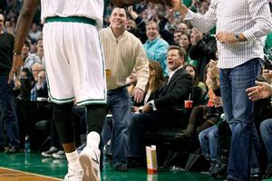 NBA multa con 35 mil dólares al 'Shaq' por críticas a árbitros