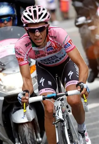 Alberto Contador sigue de líder en el Giro de Italia
