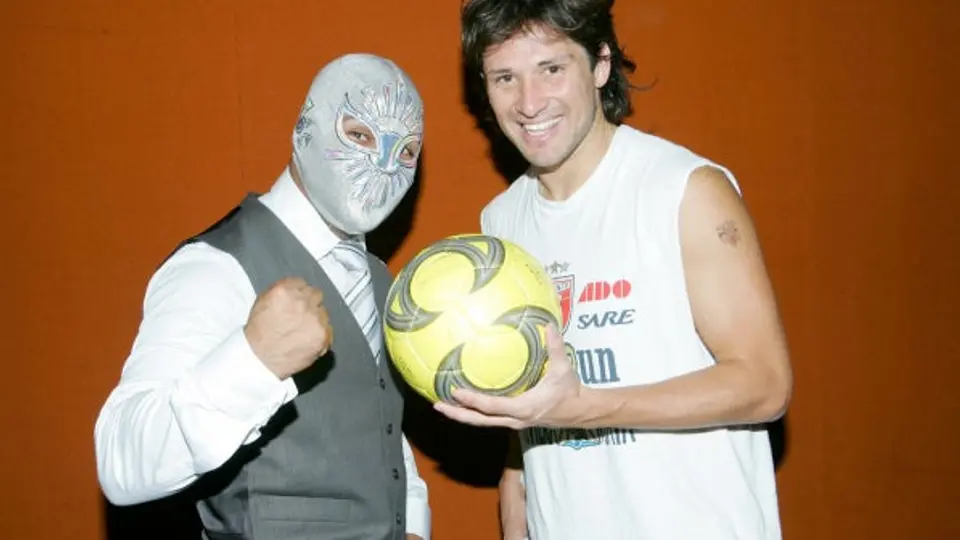 Pereyra seguirá a Místico, ahora Sin Cara, en la WWE