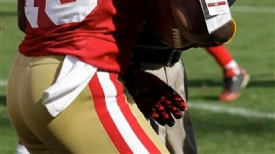Los 49ers derrotan a Seattle 33-17
