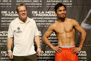 Roach cree que Floyd peleará con Ortiz para luego ir por Pacman