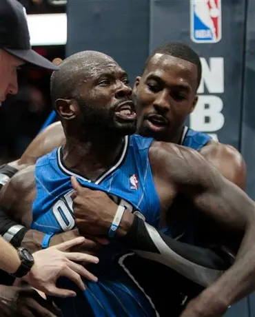 Jason Richardson y Zaza Pachulia, suspendidos por NBA