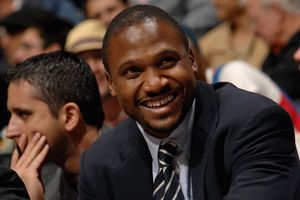 Lindsey Hunter nuevo entrenador de los Suns
