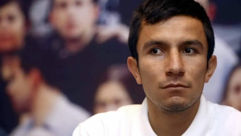 Retiene Hernández el título Minimosca del CMB