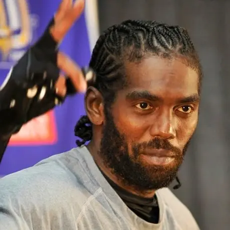 El coach de Titanes cree que Randy Moss encajará bien en el equipo