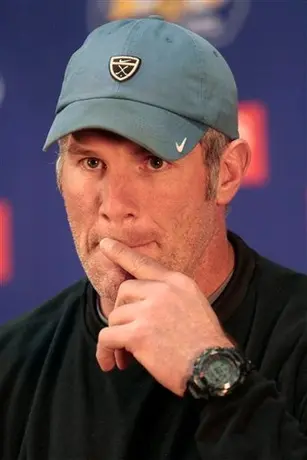 Favre no jugará ante Gigantes y termina racha de partidos