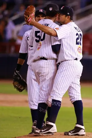 Sultanes consigue un respiro ante Diablos Rojos