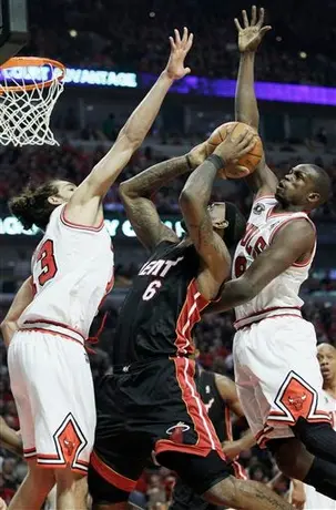 Chicago se impone a Miami en el primer duelo de la final del Este
