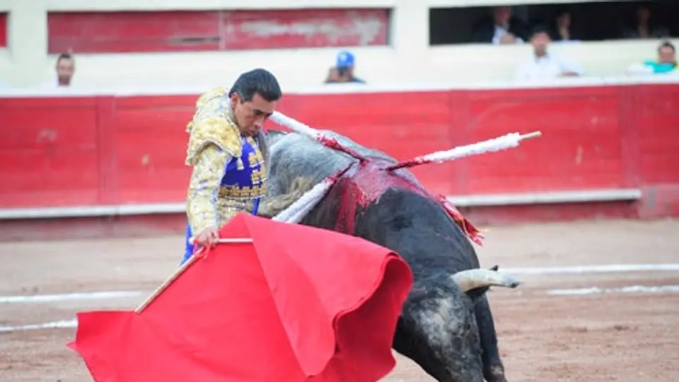 Sale en hombros El Zotoluco, a lo grande