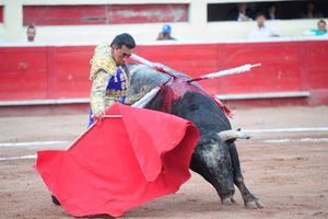 Sale en hombros El Zotoluco, a lo grande