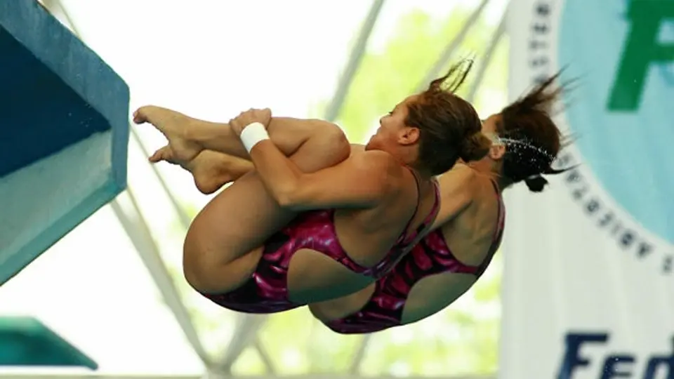 Paola Espinosa y Tatiana Ortiz ganan oro en la plataforma de 10m