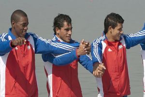 Cuba se queda con el oro en canotaje varonil K4