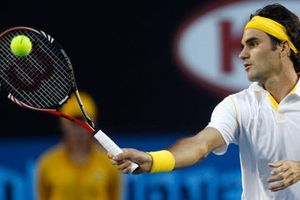 Federer le da vuelta a la página