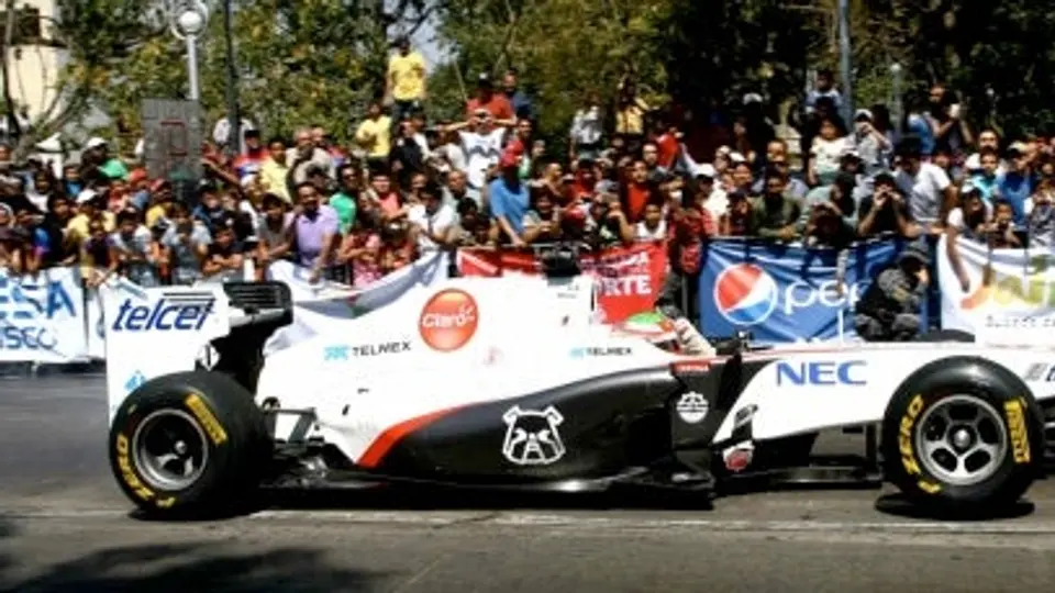 Checo descarta triunfo en el inicio de la F1