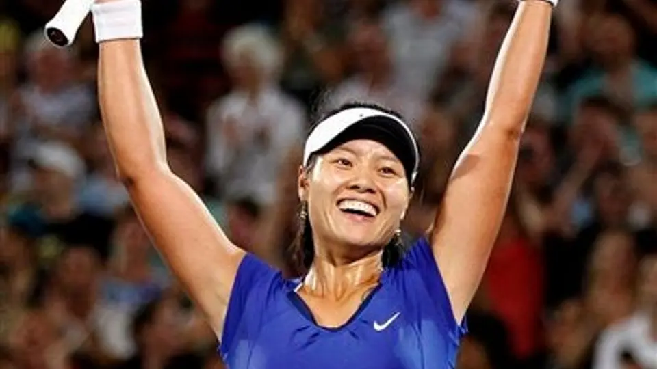 Li derrota a Clijsters y se corona en Sydney
