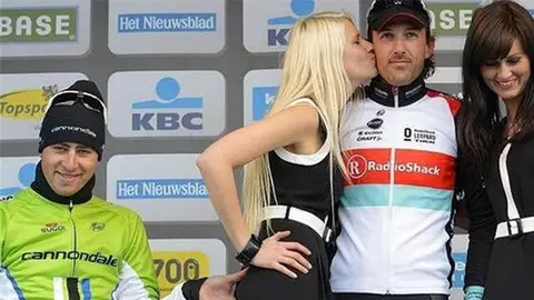 Peter Sagan pide disculpas por 'tortear' a edecán