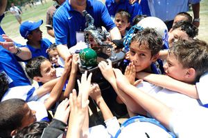 Águilas del Contry se coronan y estrenan estadio