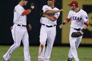 Rangers vence 4-0 a Cardenales y empareja la serie