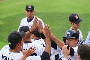 Sultanes despierta endemoniado' y gana 17-6 a los Diablos Rojos