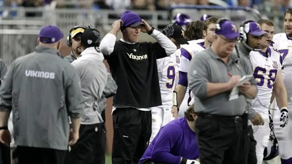Detroit arruina posible despedida de Favre; Leones vence 20-13 a Vikingos