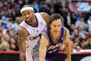 Con gran actuación de Nash, Suns derrotan a Clippers