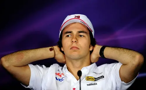 Checo en espera de permiso médico