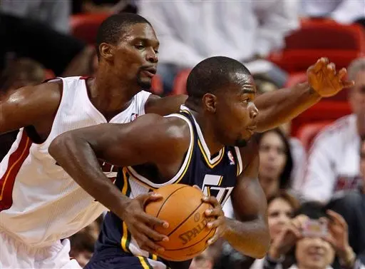 En tiempo extra, Jazz derrota sorpresivamente 116-114 a Heat