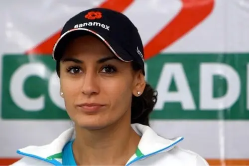 Paola Espinosa se queja del Centro Acuático Panamericano