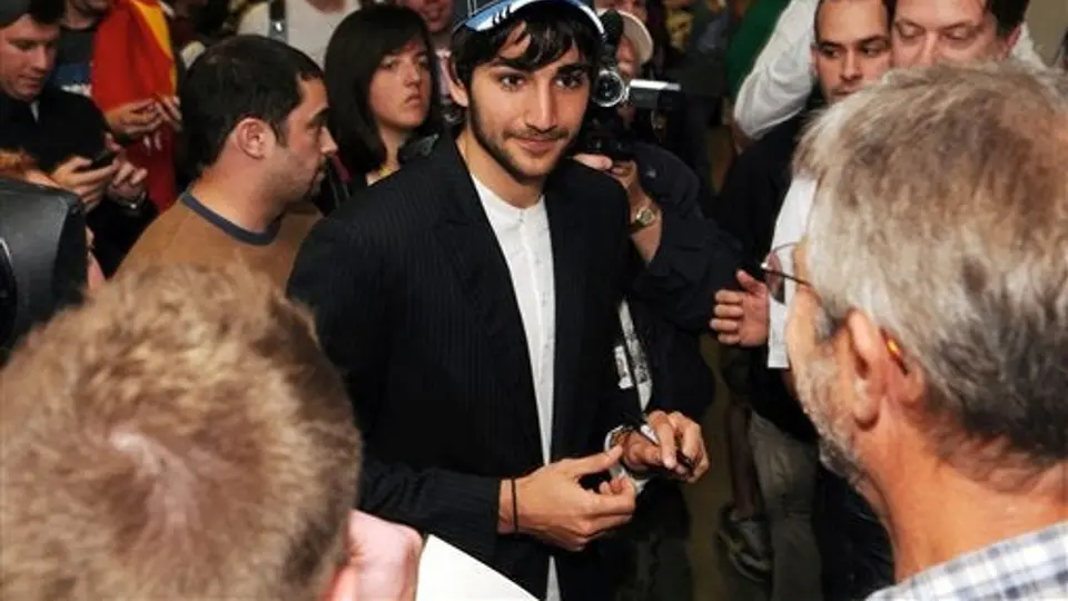 Ricky Rubio llega a Minnesota entre porristas y ovaciones