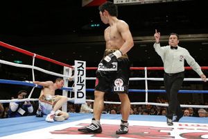 Destronan a Gamaliel Díaz en Japón