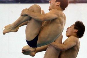 Castillo e Islas, Bronce en Serie Mundial de Clavados