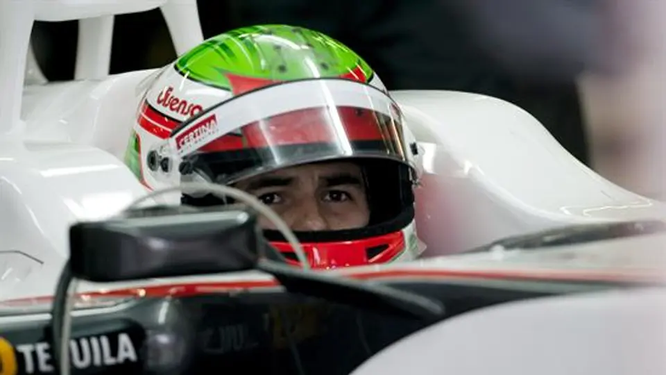 Checo logra el mejor tiempo en Montmeló