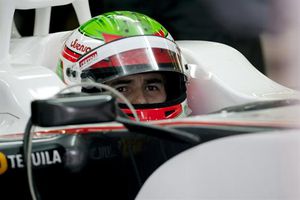 Checo logra el mejor tiempo en Montmeló