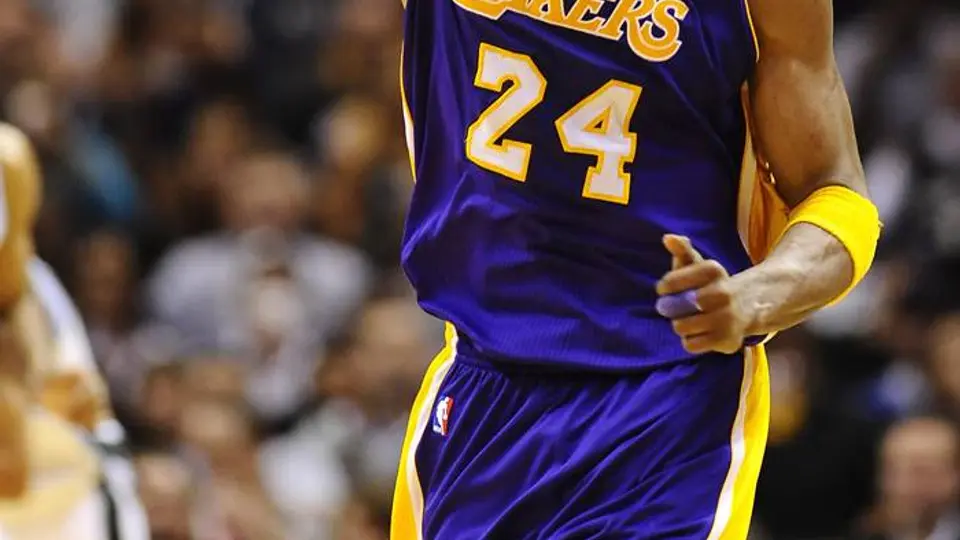 Kobe Bryant hace historia ante Atlanta